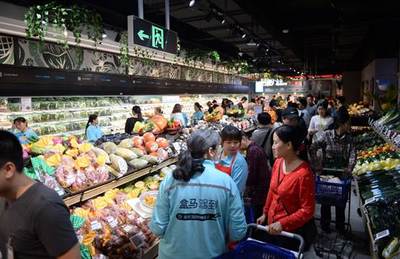盒馬鮮生廣州首店開業(yè) 大清早排隊(duì)盛況，折射廣州市民對(duì)新零售與優(yōu)質(zhì)農(nóng)產(chǎn)品的熱情